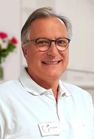 Arzt Ernährungsberater Dennis Grübel